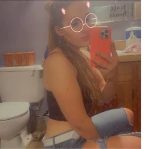 Meet your Posher, Makayla